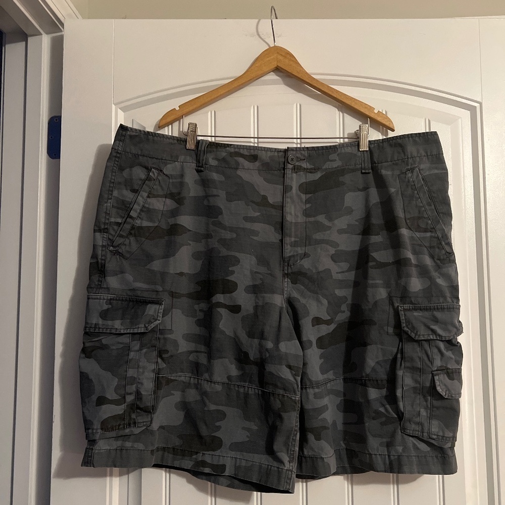 Faded Glory CAMO Cargo Shorts Size 46